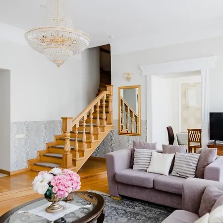 Dream - Gorgeous Two-level 3-bedroom 170m2